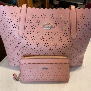 Coach Laser Cut Tote with Wallet Pink